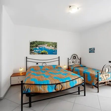 Ferienwohnung Frontemare Savona Exterior foto