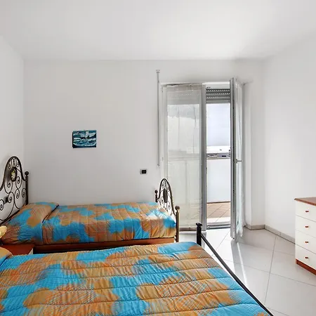 Ferienwohnung Frontemare Savona Exterior foto